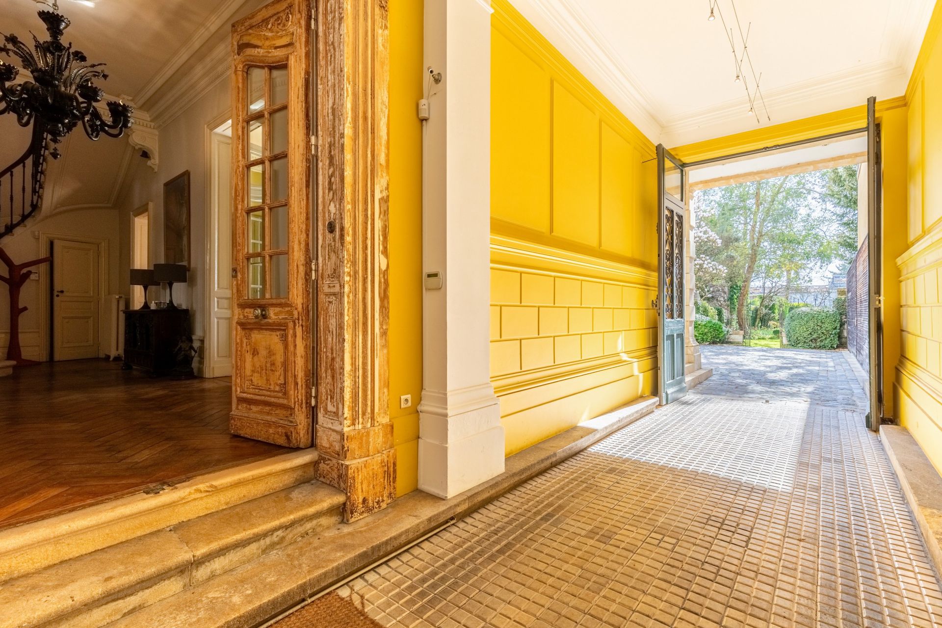 Sale Luxury house Bordeaux 15 Rooms 764 m² 2
