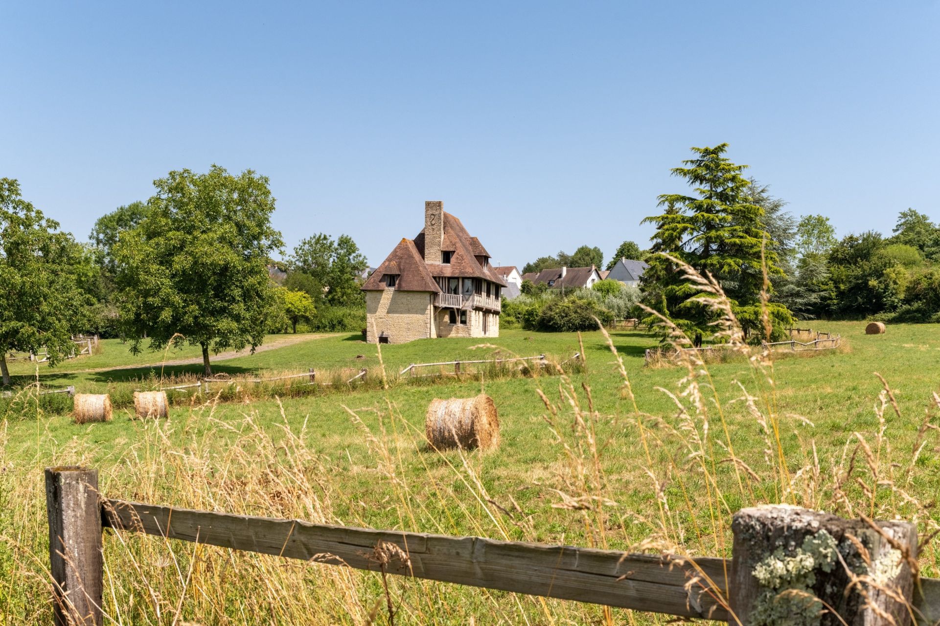 Sale Luxury house Beaumont-en-Auge 8 Rooms 290 m² 4