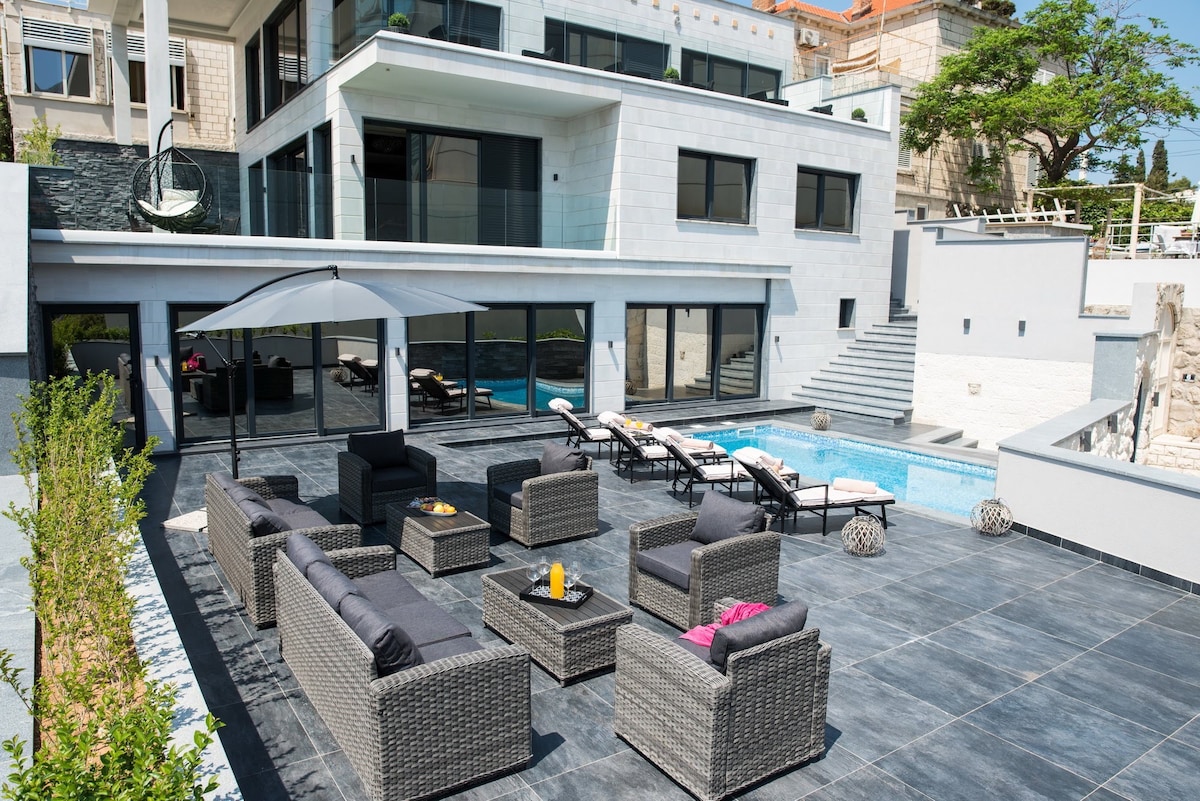 Villa Vidik overview 1