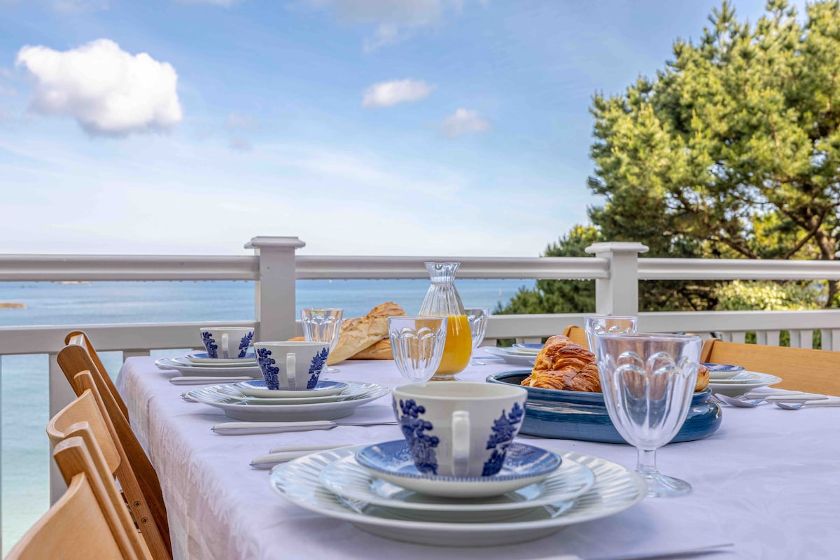 Maison Les Baleines overview 1