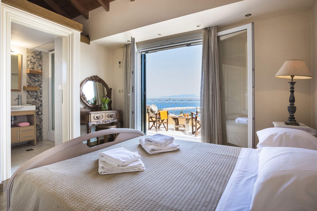 Villa Poseidon overview 1