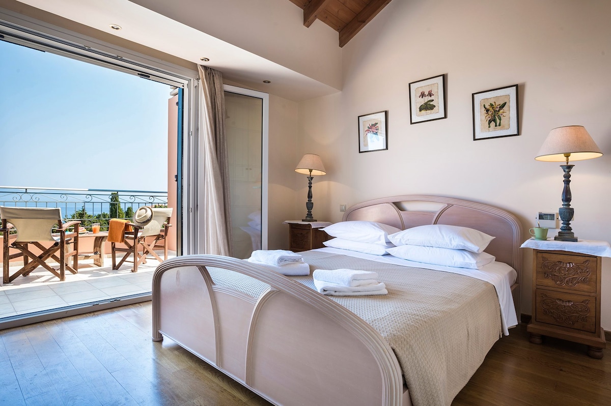 Villa Poseidon overview 2