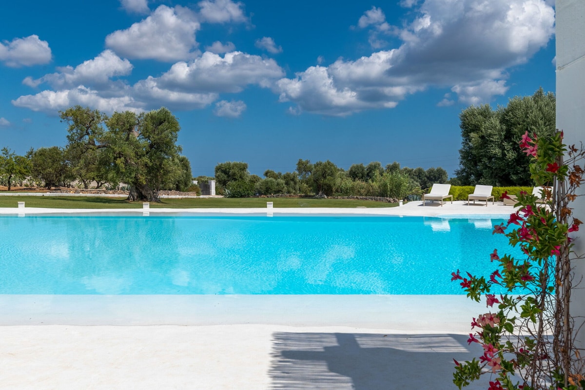 Masseria Cisternino overview 1