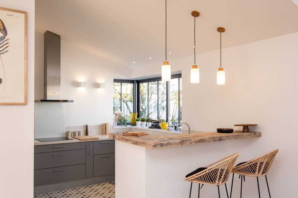 Maison Elise overview 1