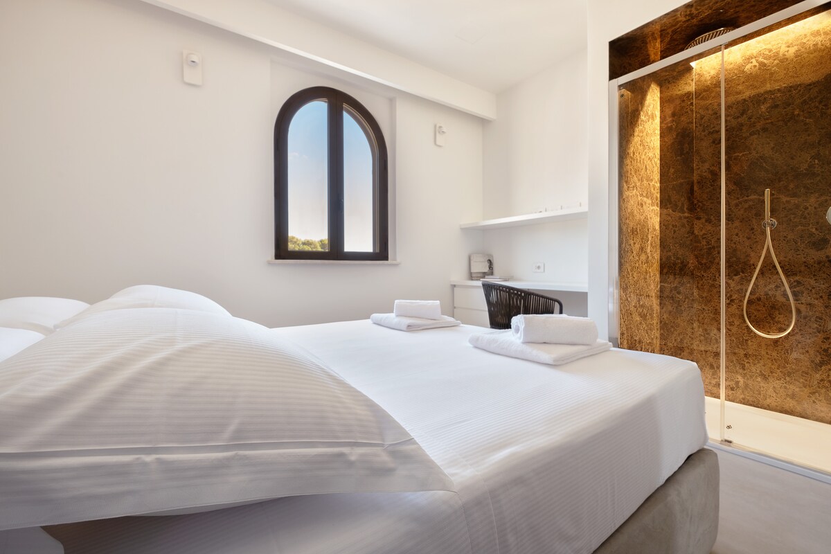Villa Mirto overview 1