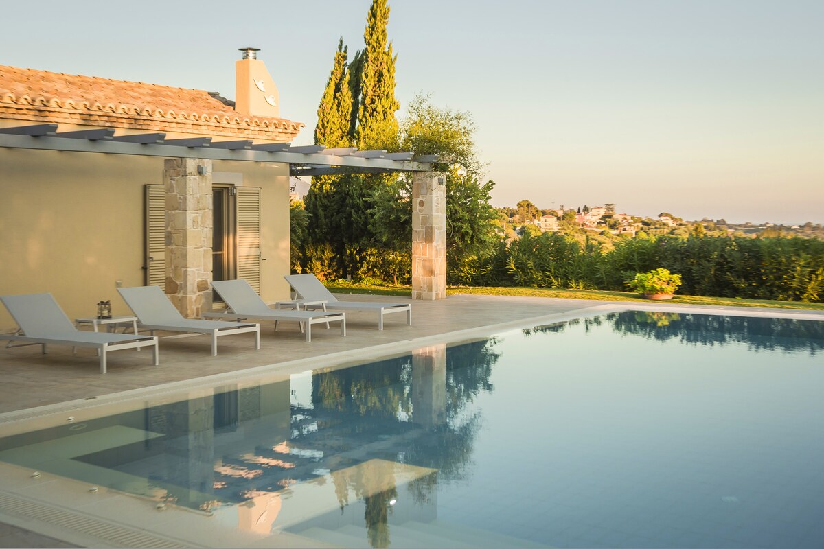 Villa Ylenia overview 3