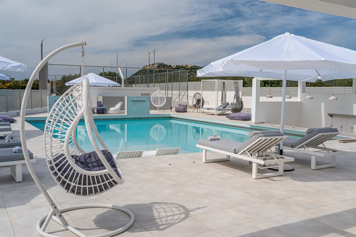 Villa Amalia overview 1