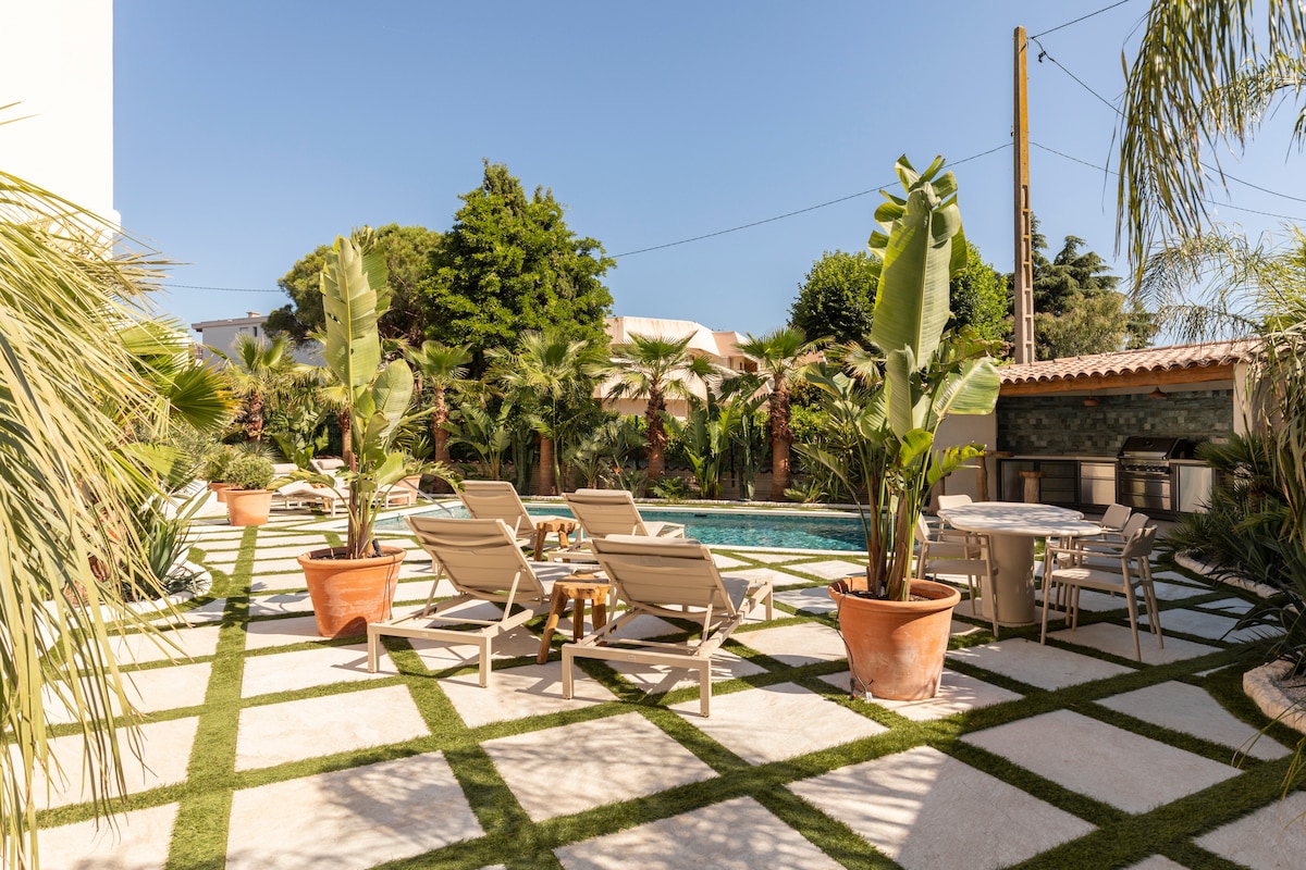 Villa Aurora overview 2