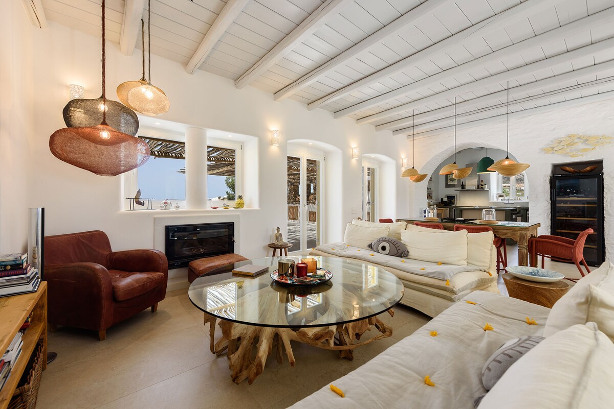 Villa Alethea overview 1