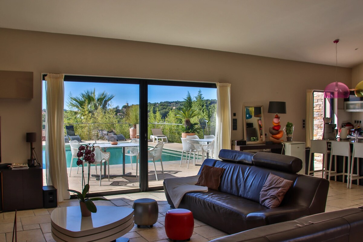 Villa du Beausset overview 2