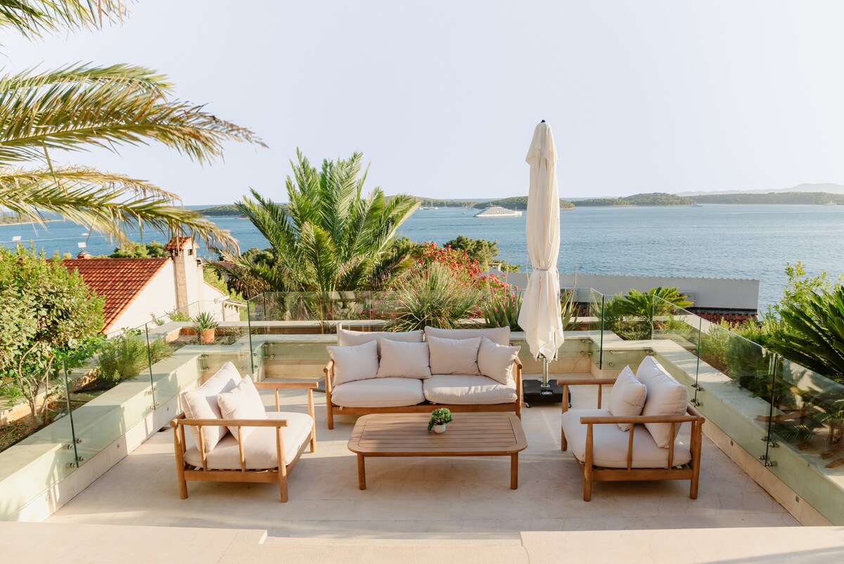 Villa Maslina overview 1