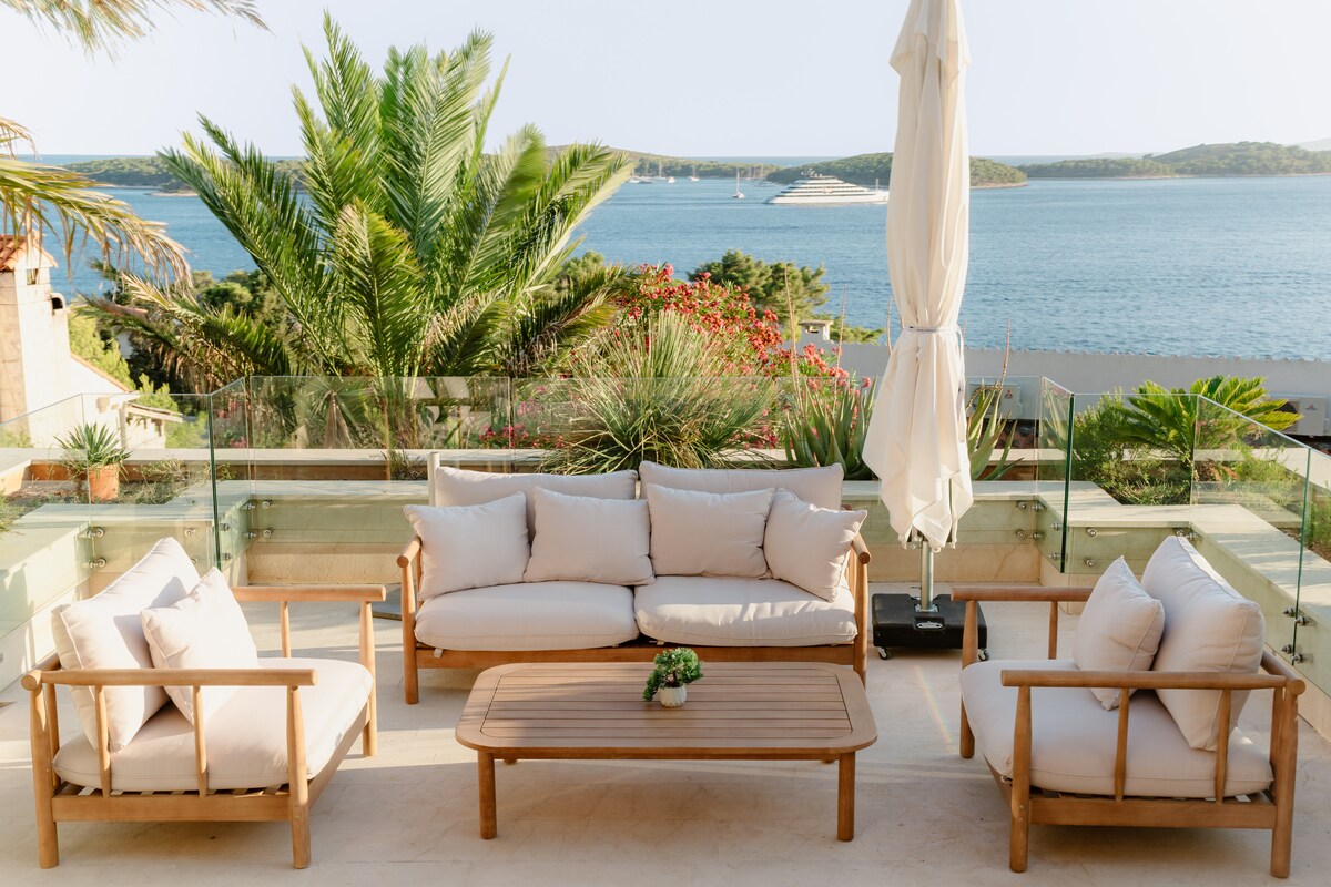 Villa Maslina overview 2