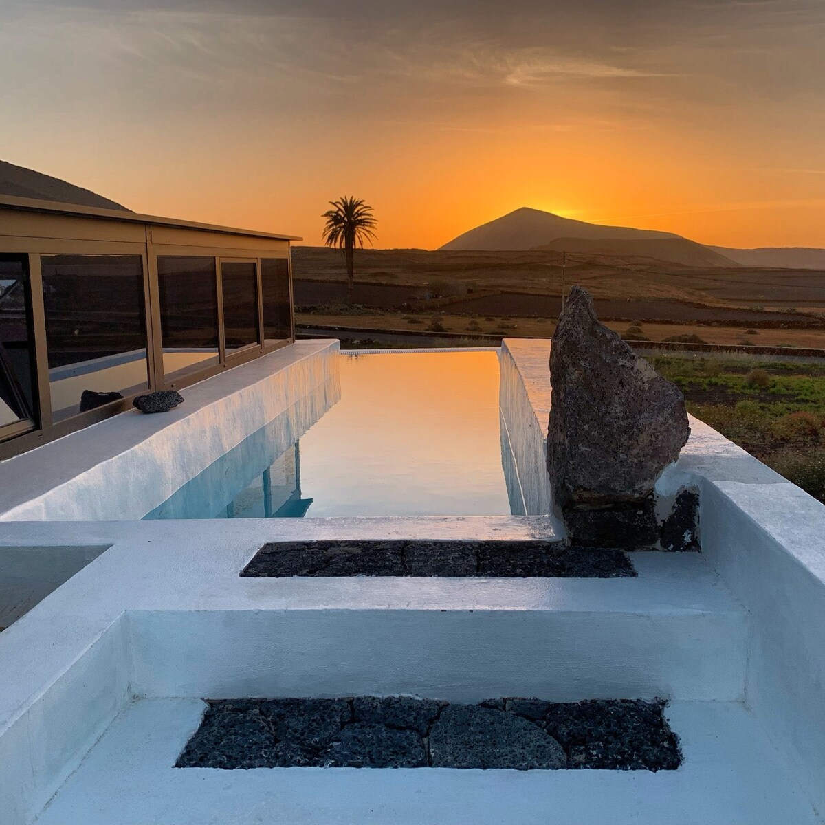 Villa Famara overview 2