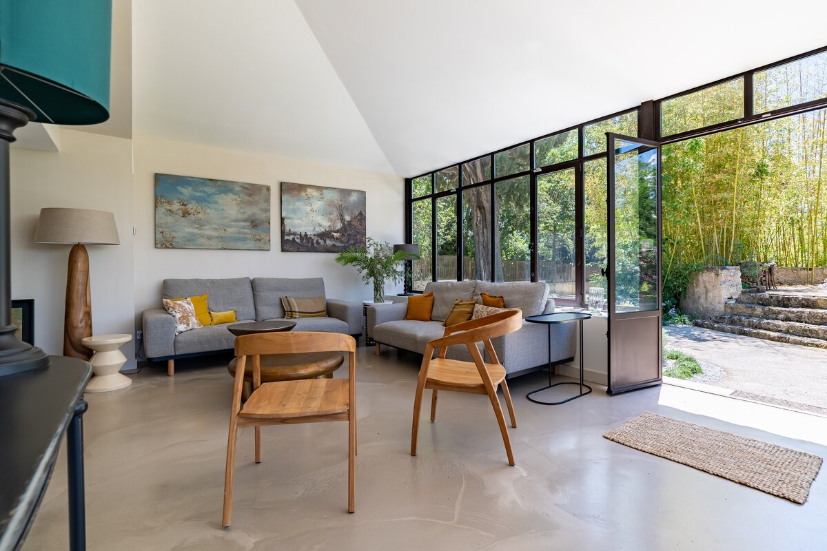 Villa des Garrigues overview 2