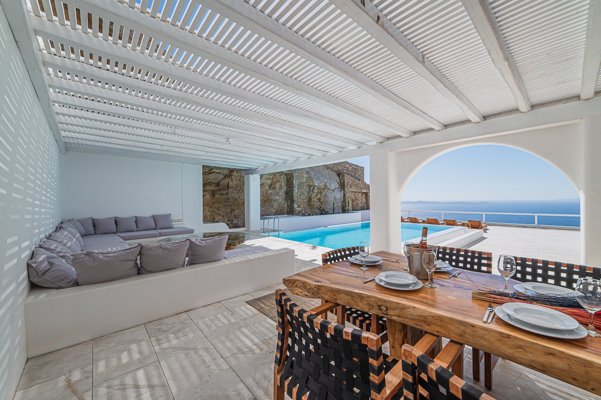 Villa Olympia overview 3