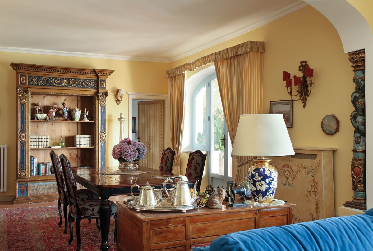 Palazzo Corallo overview 1