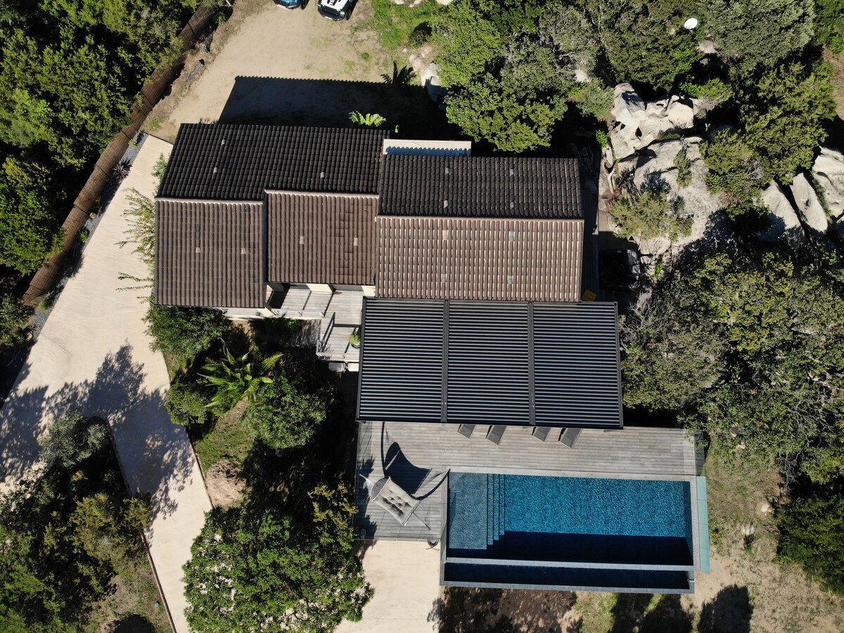 Villa Falaise overview 2