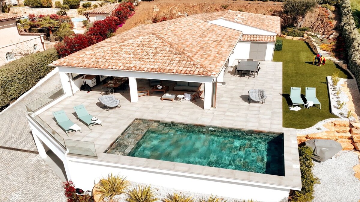 Villa Calpeirous 10