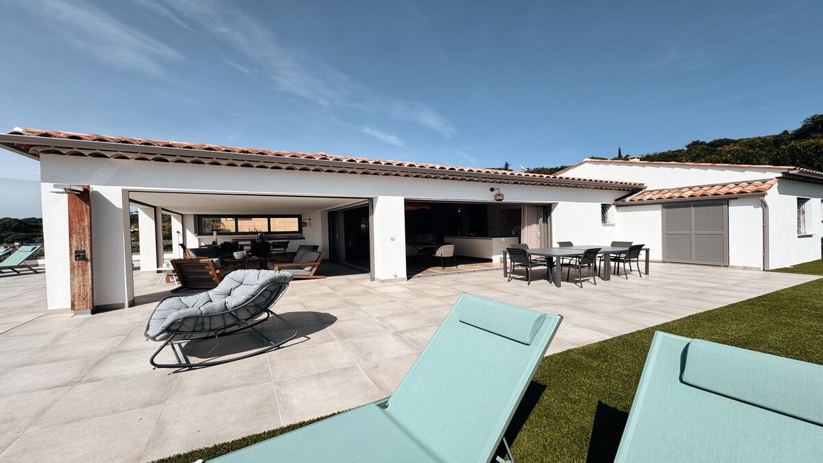 Villa Calpeirous overview 2
