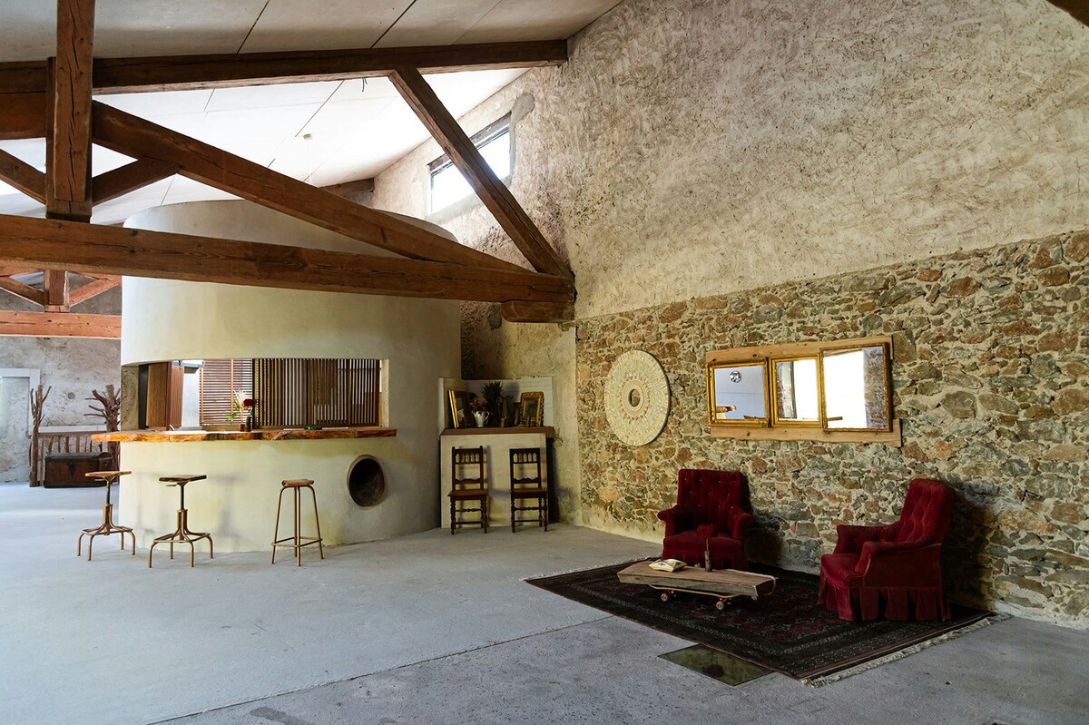 Maison de l'Artiste overview 1