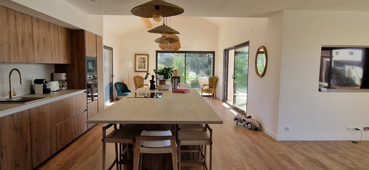 Villa Capbreton overview 2