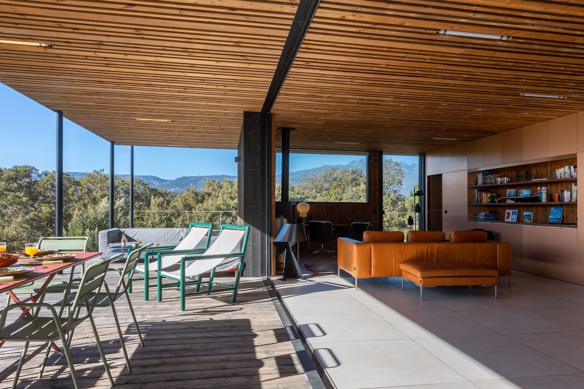 Casa Pertusato overview 3