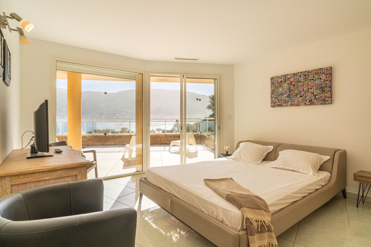 Casa Tizzano overview 3