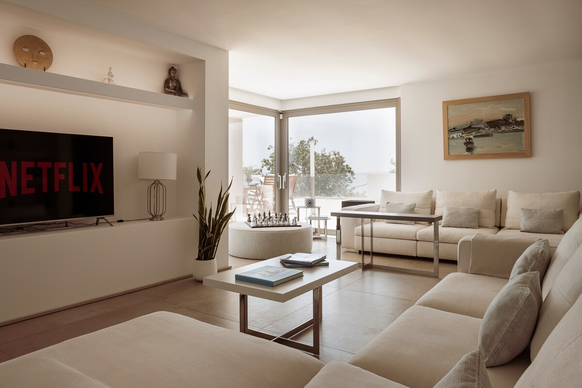 Villa Emeralda overview 2