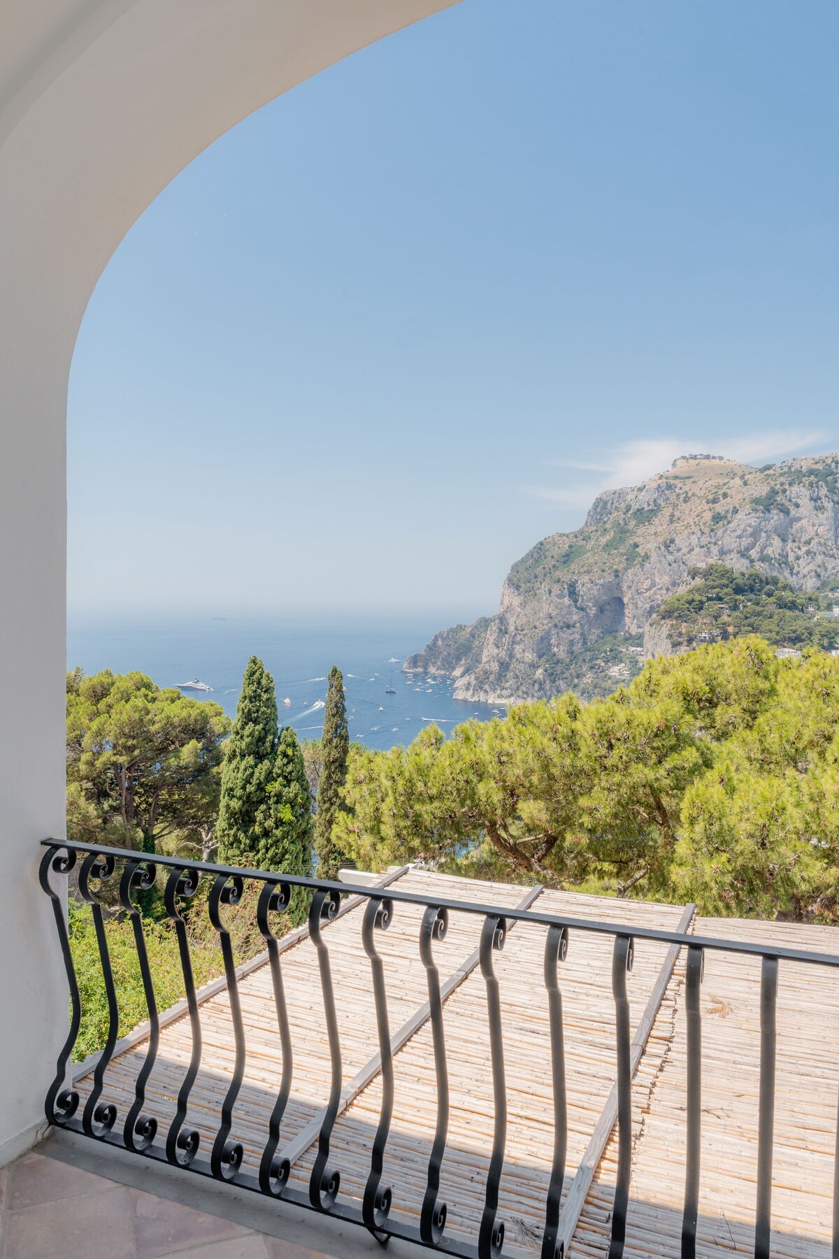Villa Grotta Azzurra 2