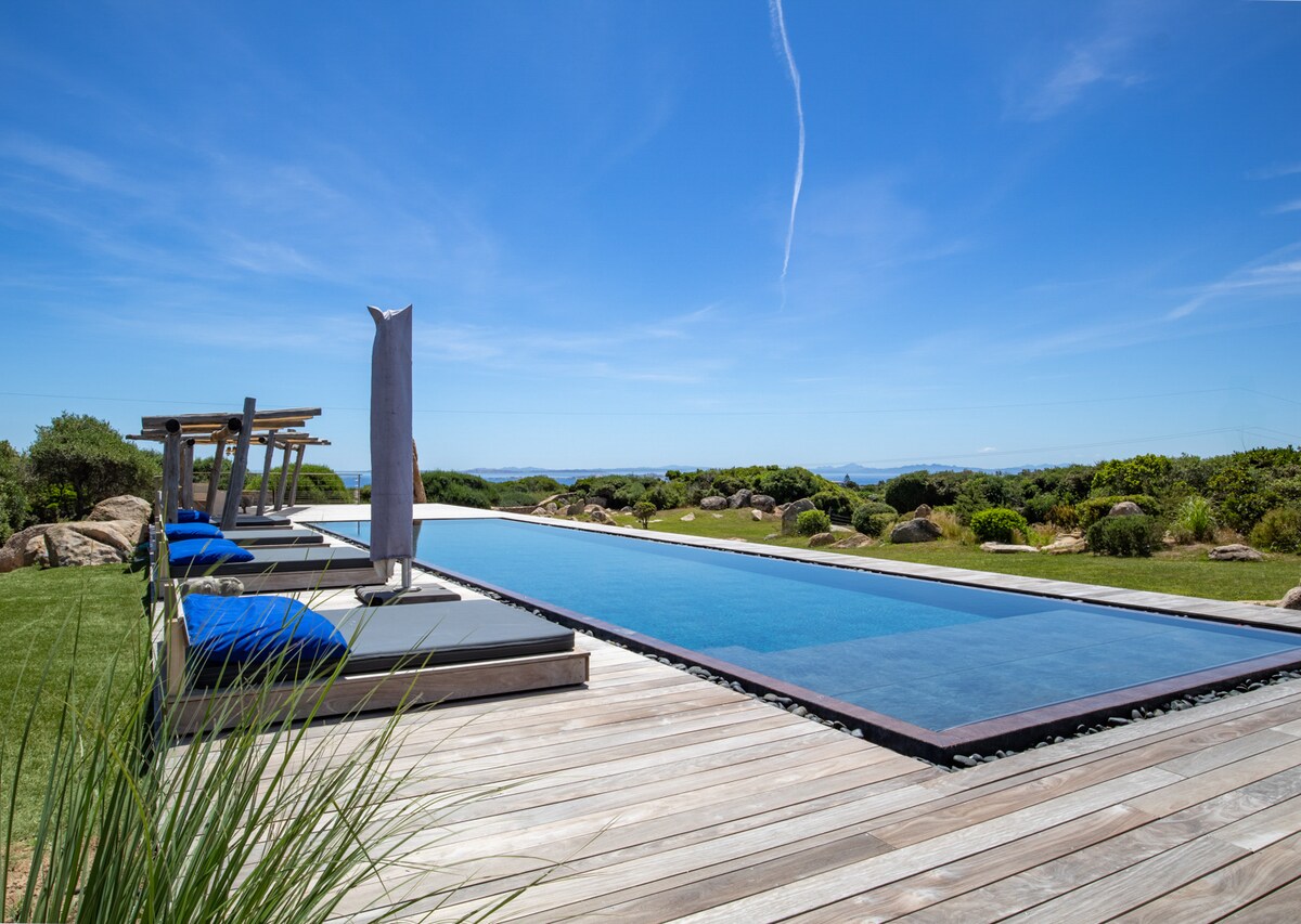 Villa Fiumara overview 3
