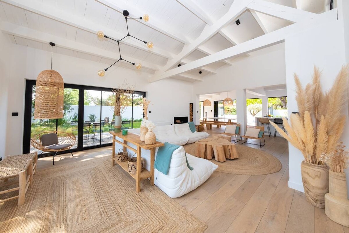 Villa Le Fier overview 3