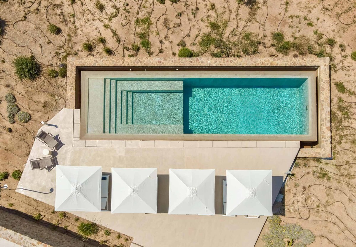 Villa Kolymbithres overview 1