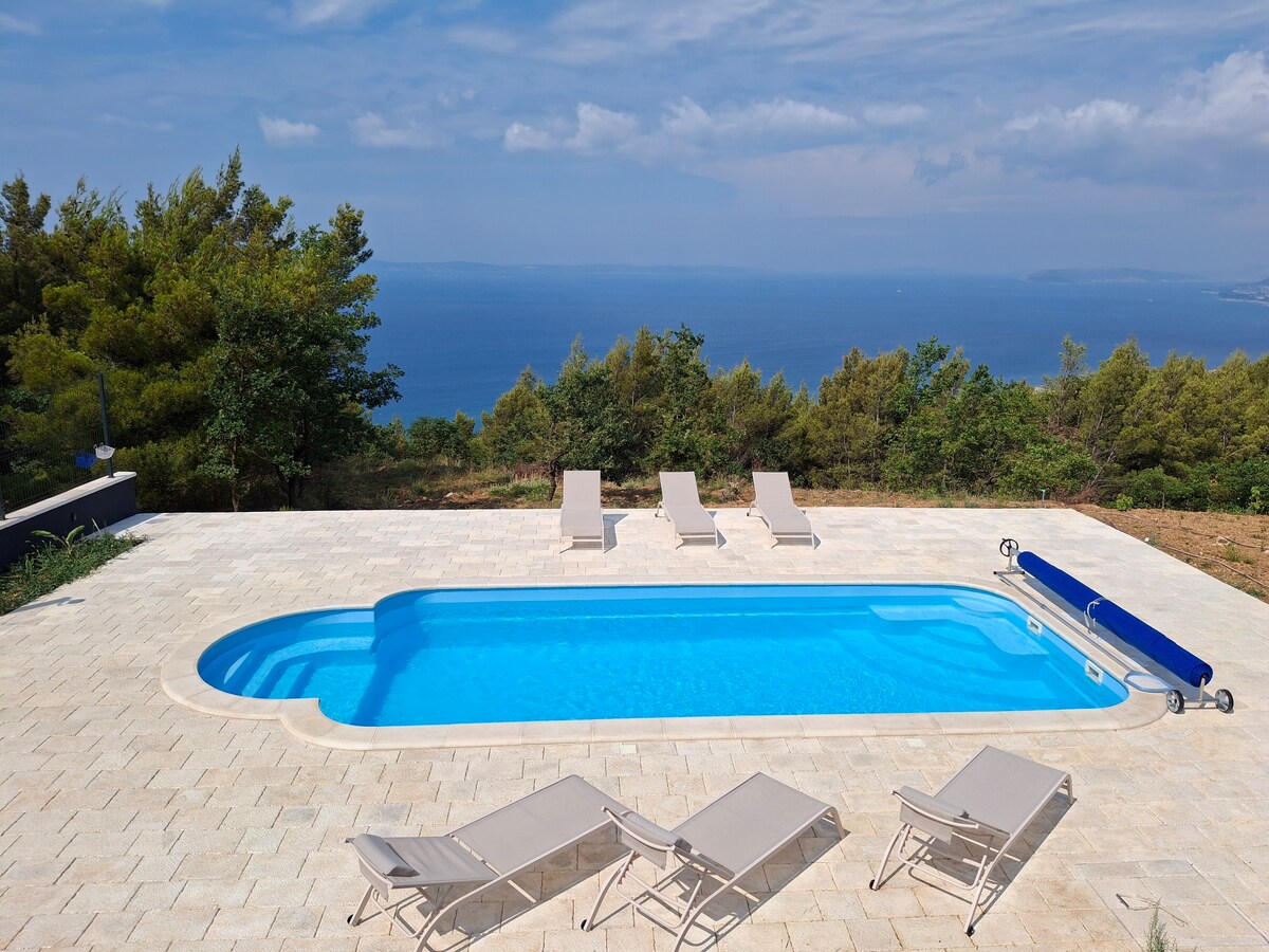 Villa Šolta overview 1