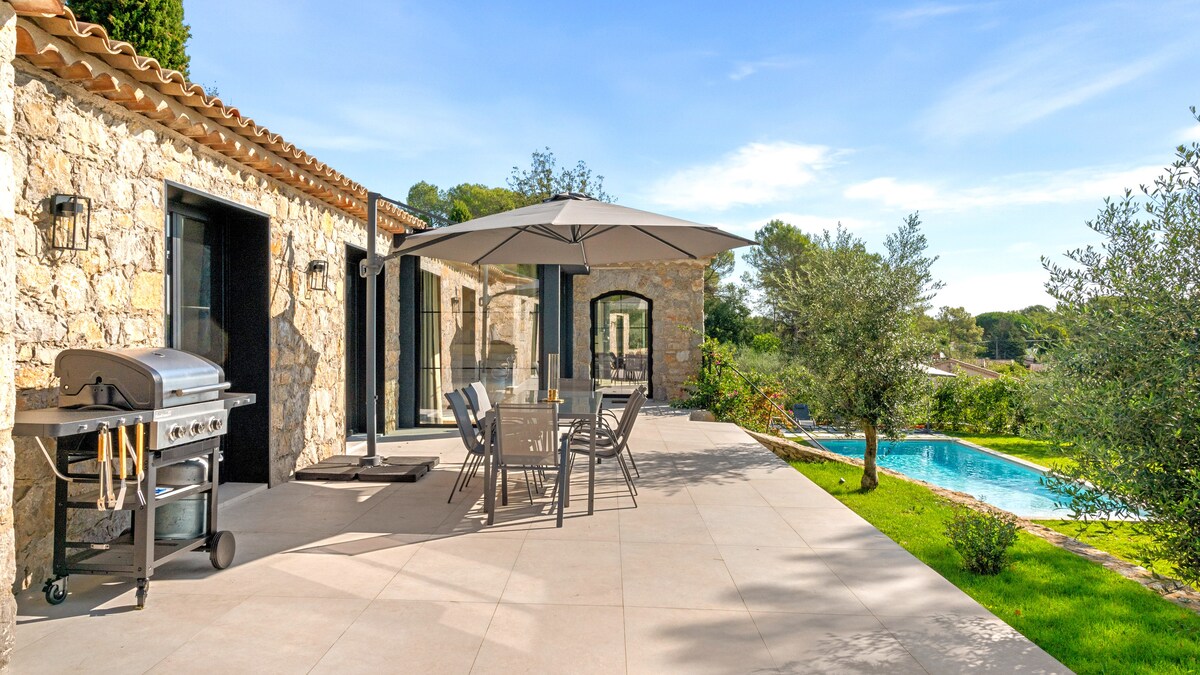 Villa Valbonne overview 1