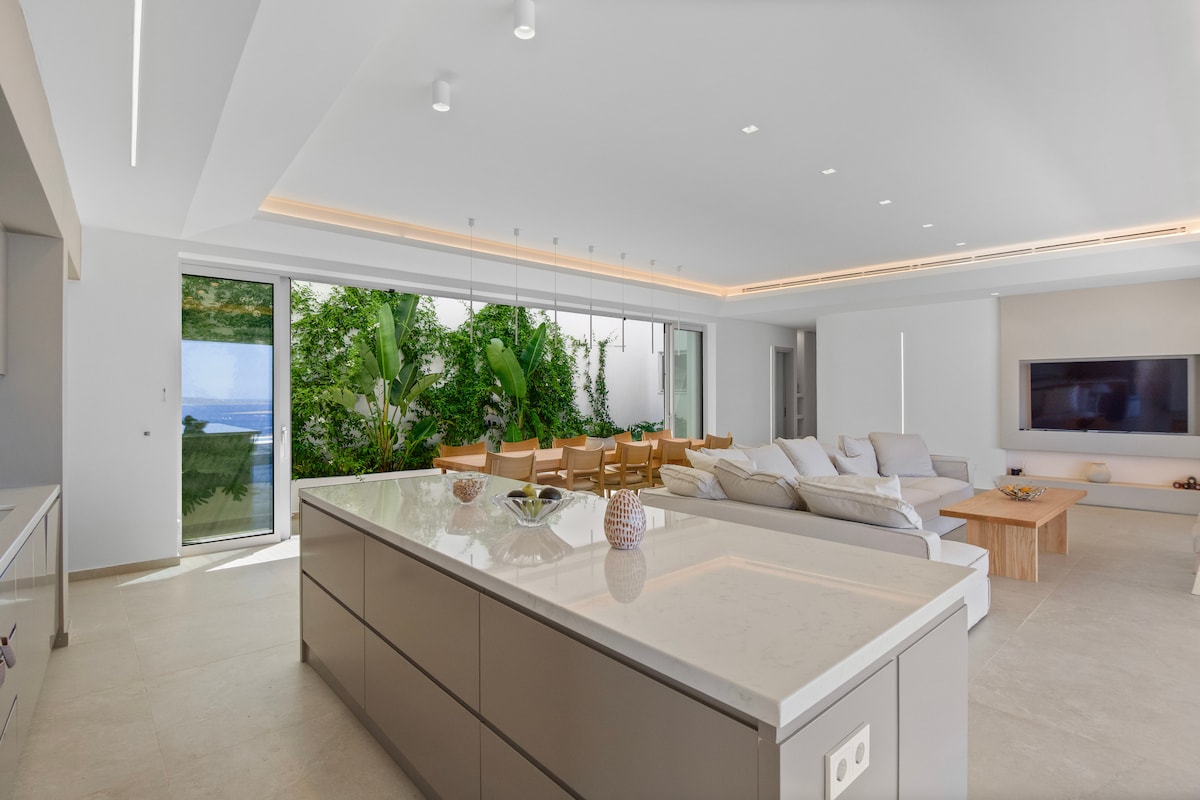 Villa Pelagos overview 1