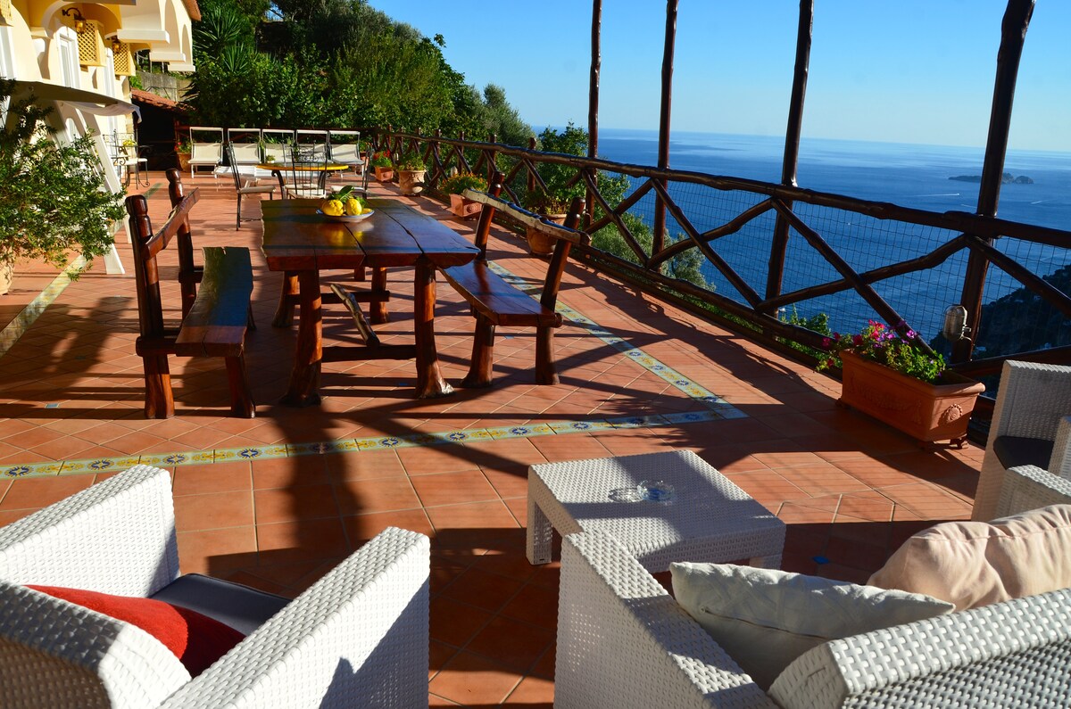 Casa Dorata overview 3