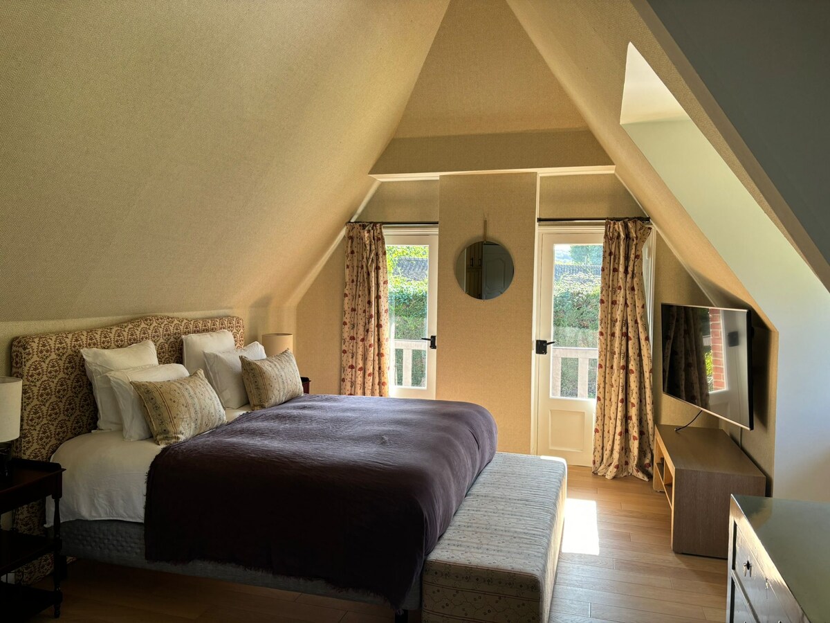 La Chaumière d'Honfleur overview 2