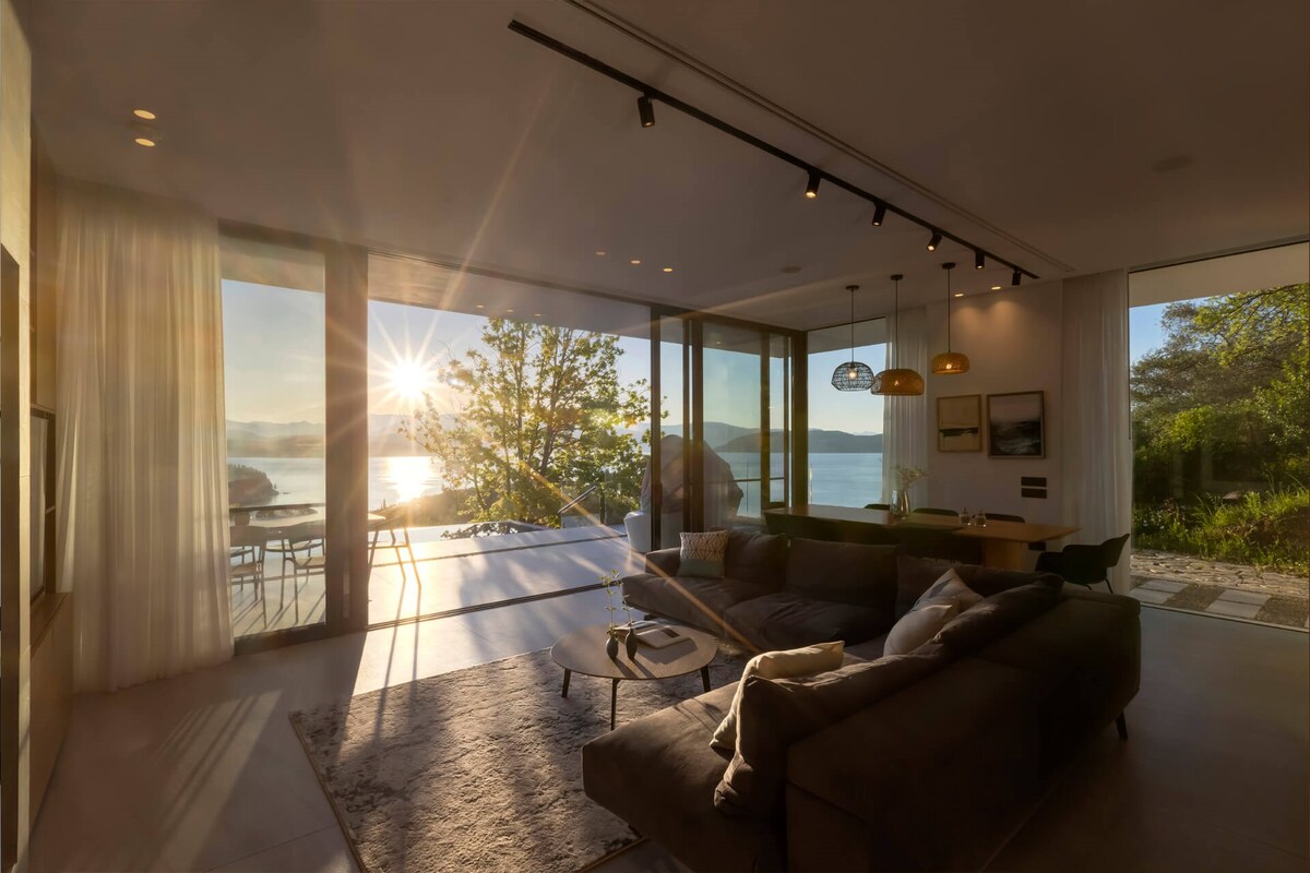 Villa Korission overview 1