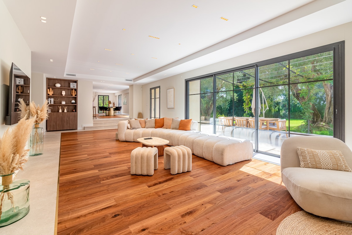 Villa Serena overview 3