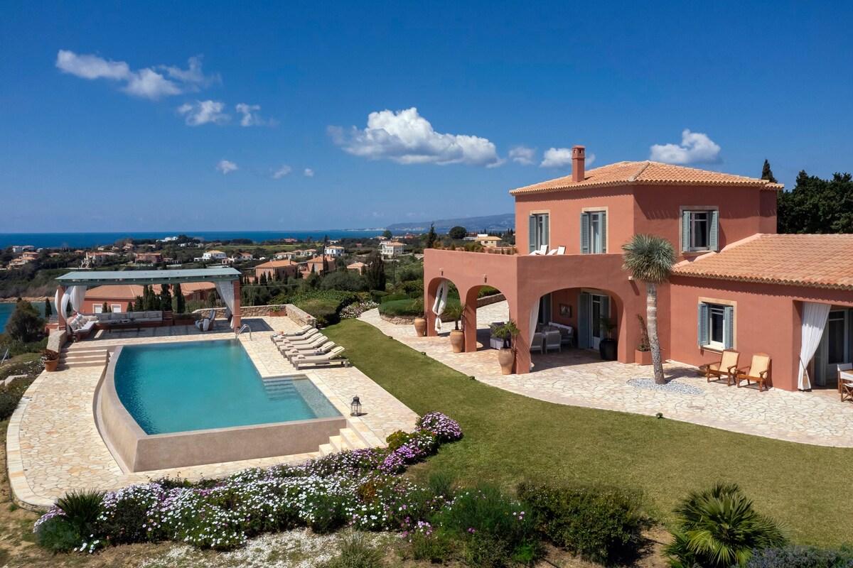 Villa Myrtos overview 1