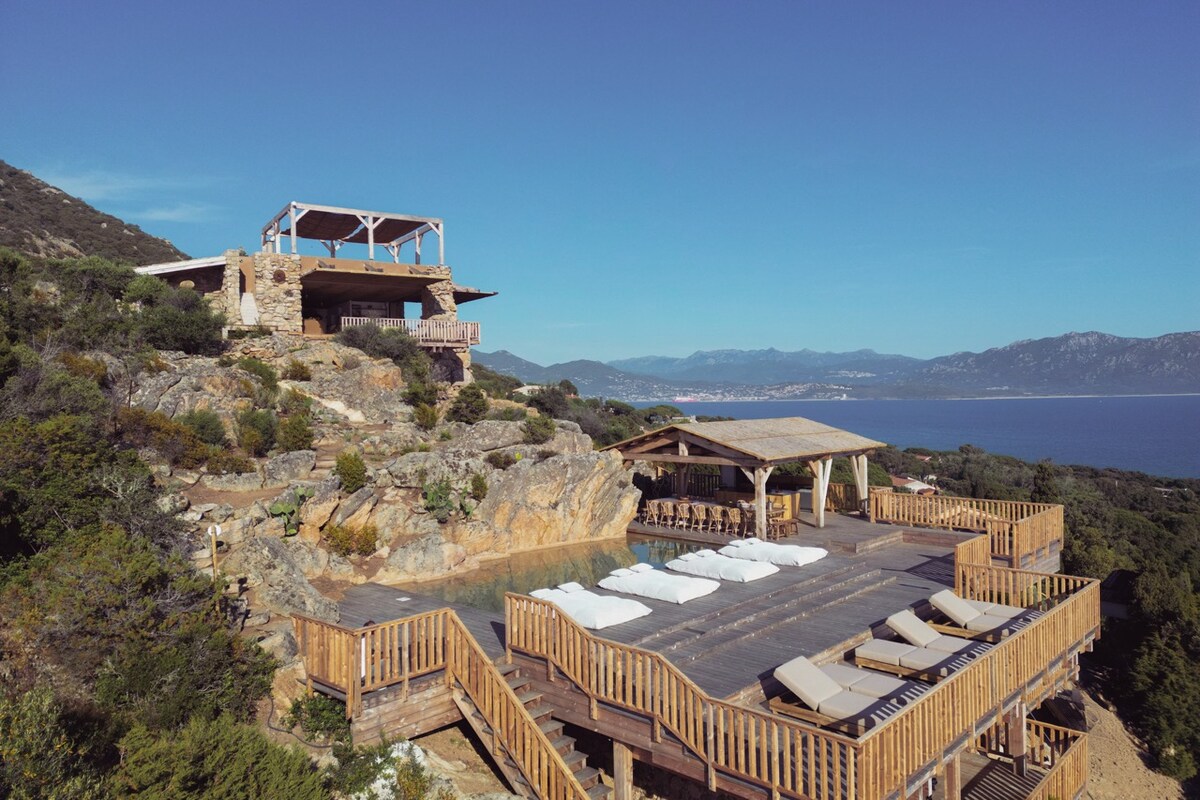 Villa Campomoro overview 1