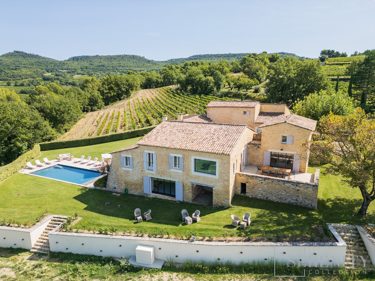Mas Orphée à Bonnieux overview 1