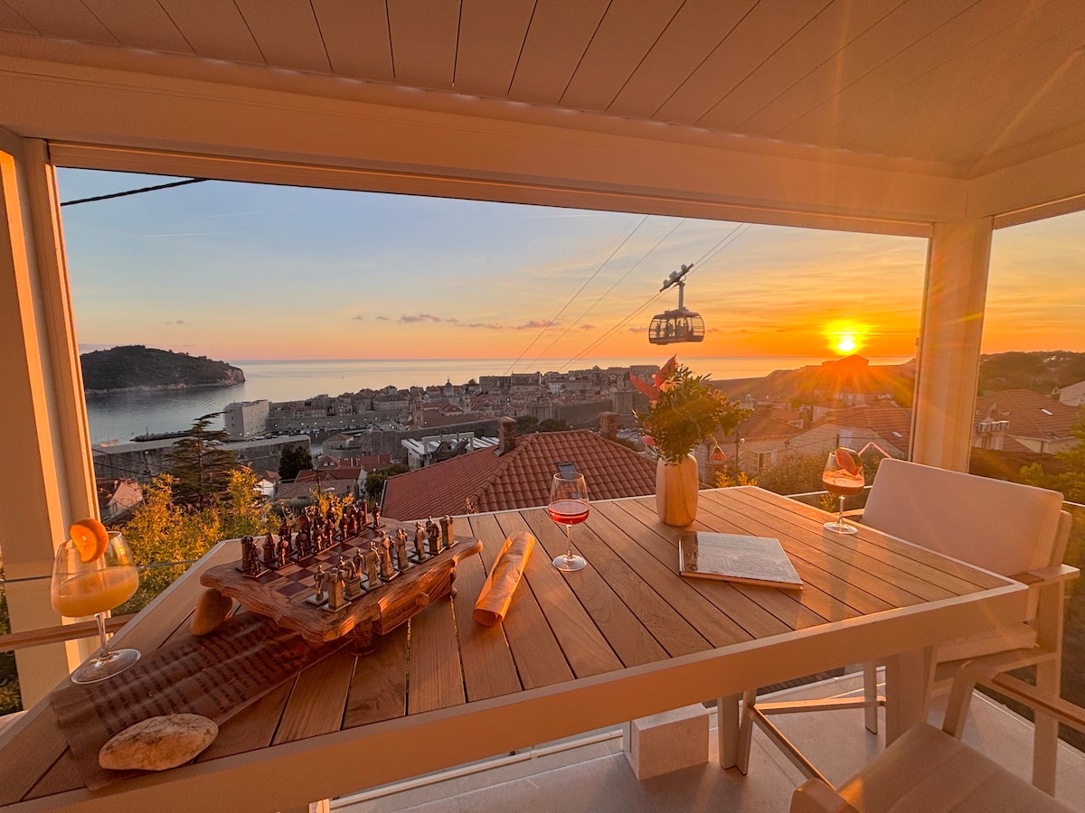 Villa Dalmacija overview 2