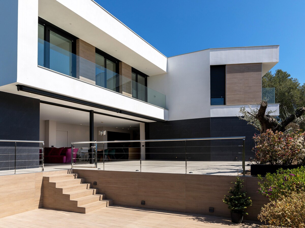 Villa S'Agaro overview 1