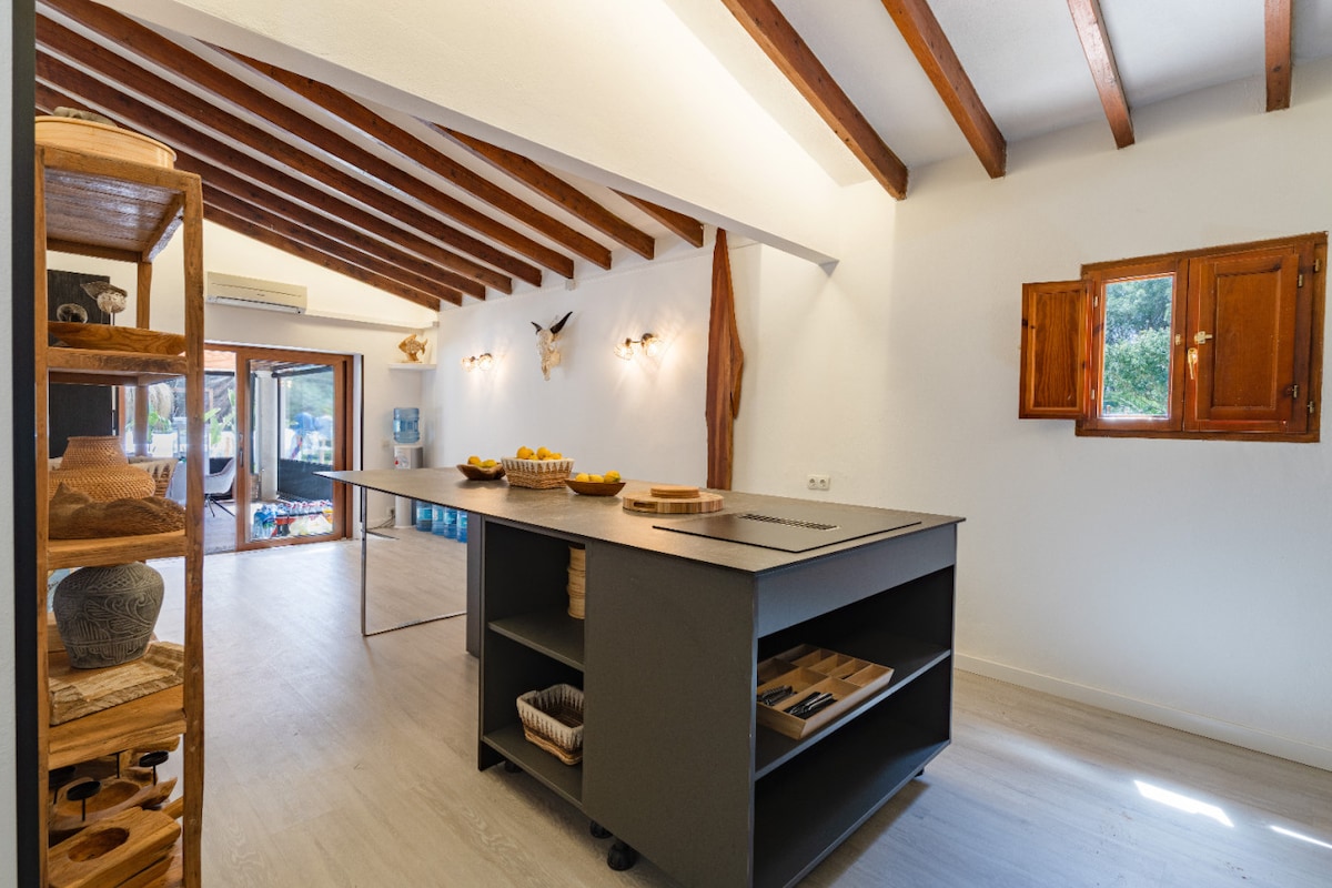 Villa Son Felip overview 1