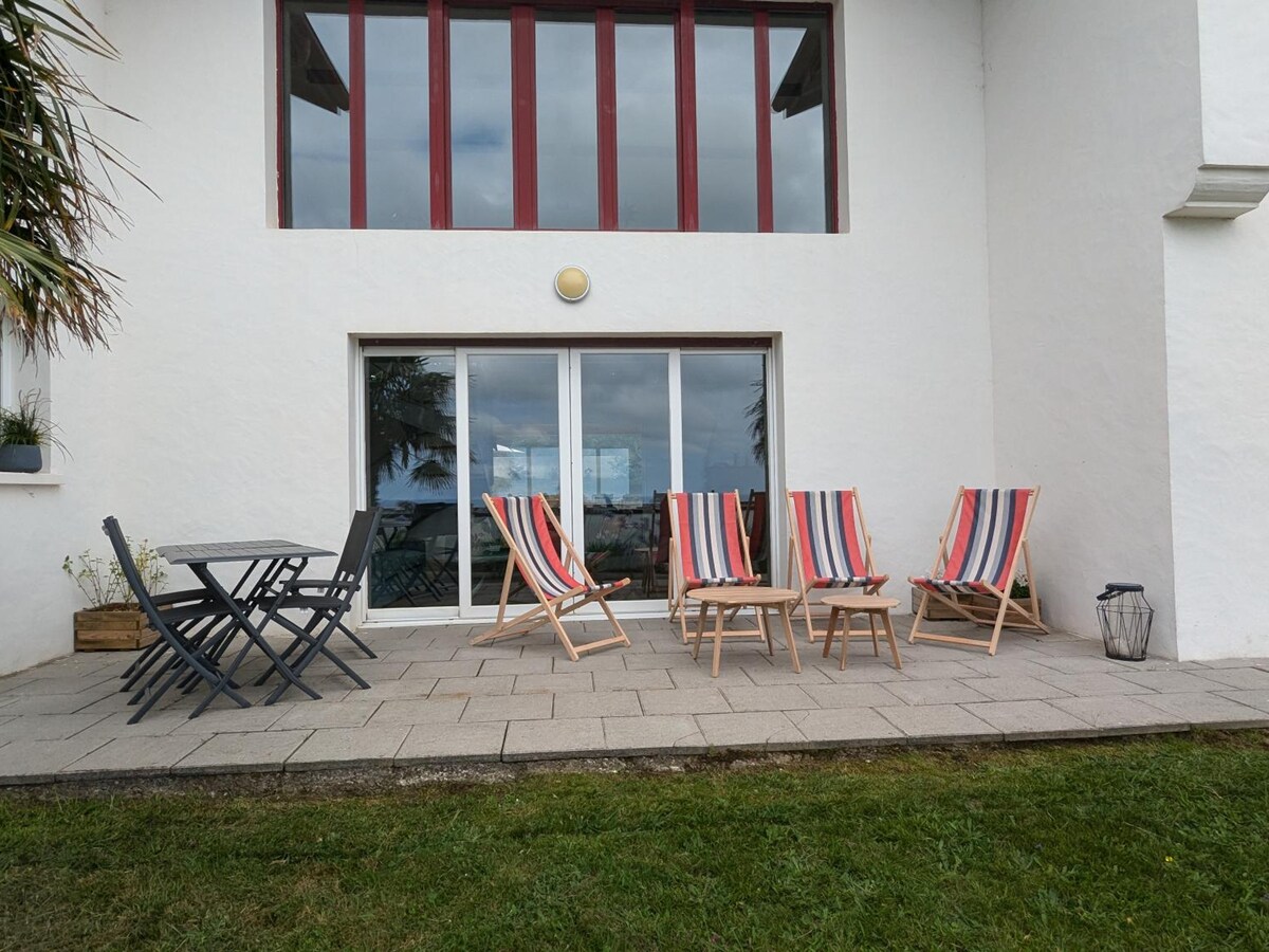 Maison Saint-Jean-de-Luz overview 2
