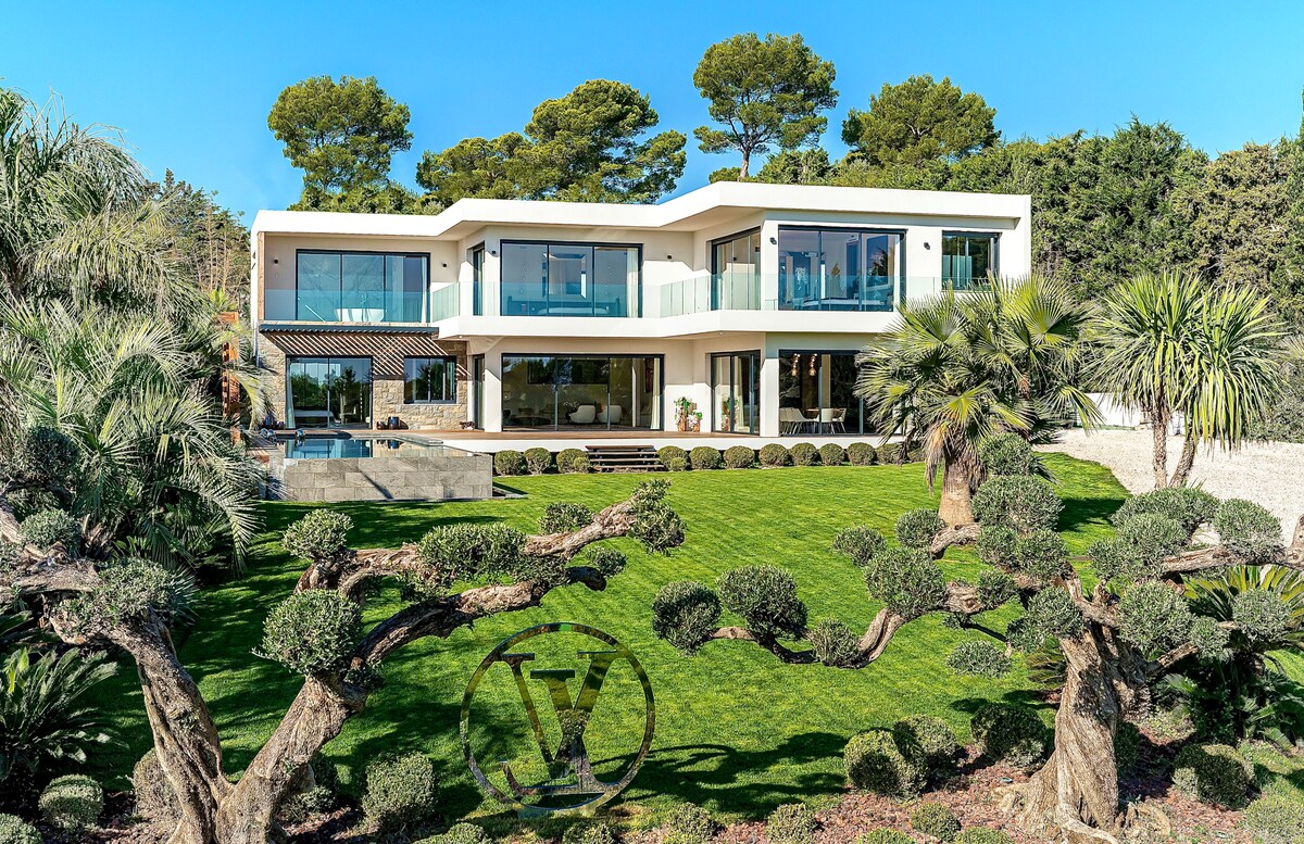 Villa des Hauteurs overview 3