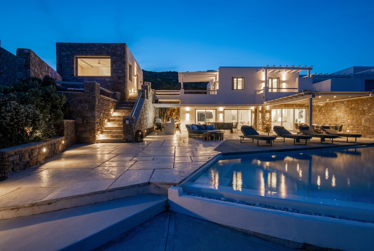 Villa Korfos overview 3