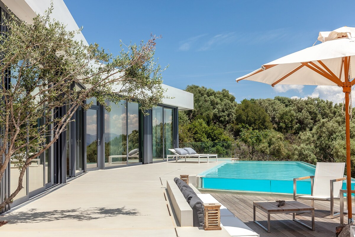 Villa Fiskardo overview 3
