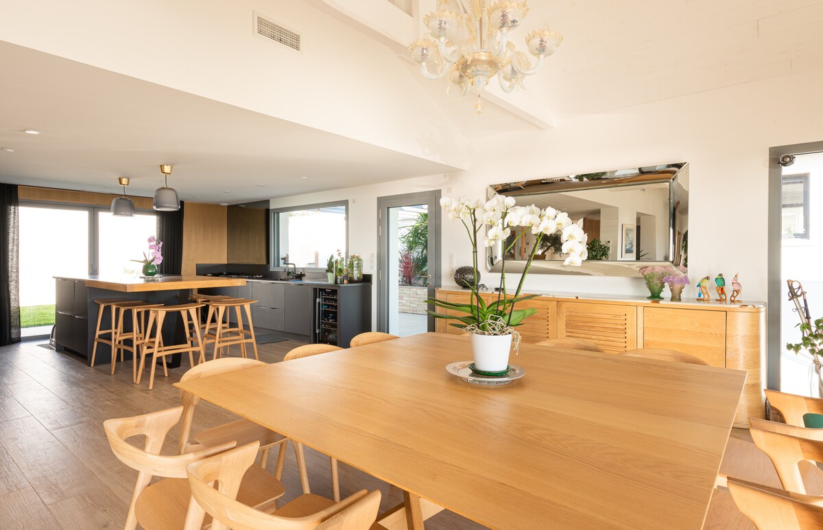 Villa Milady overview 2